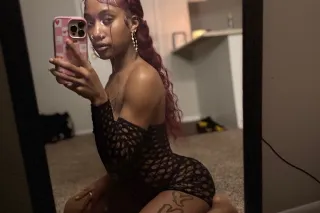 BACK DOING INCALLS !🏡5'2 Petit... - Image 1