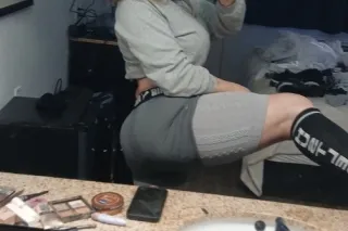 short stay pam fetish friendly... - Image 4