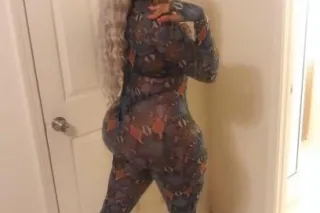 New in town and availble🍑🍑🍑🍑🍑 ... - Image 1