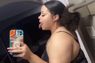 New in TOWN ꧁ 🦋✨️ 𝒑𝒓𝒆𝒕𝒕𝒚 𝒍𝒊𝒈𝒉𝒕... - Image 1